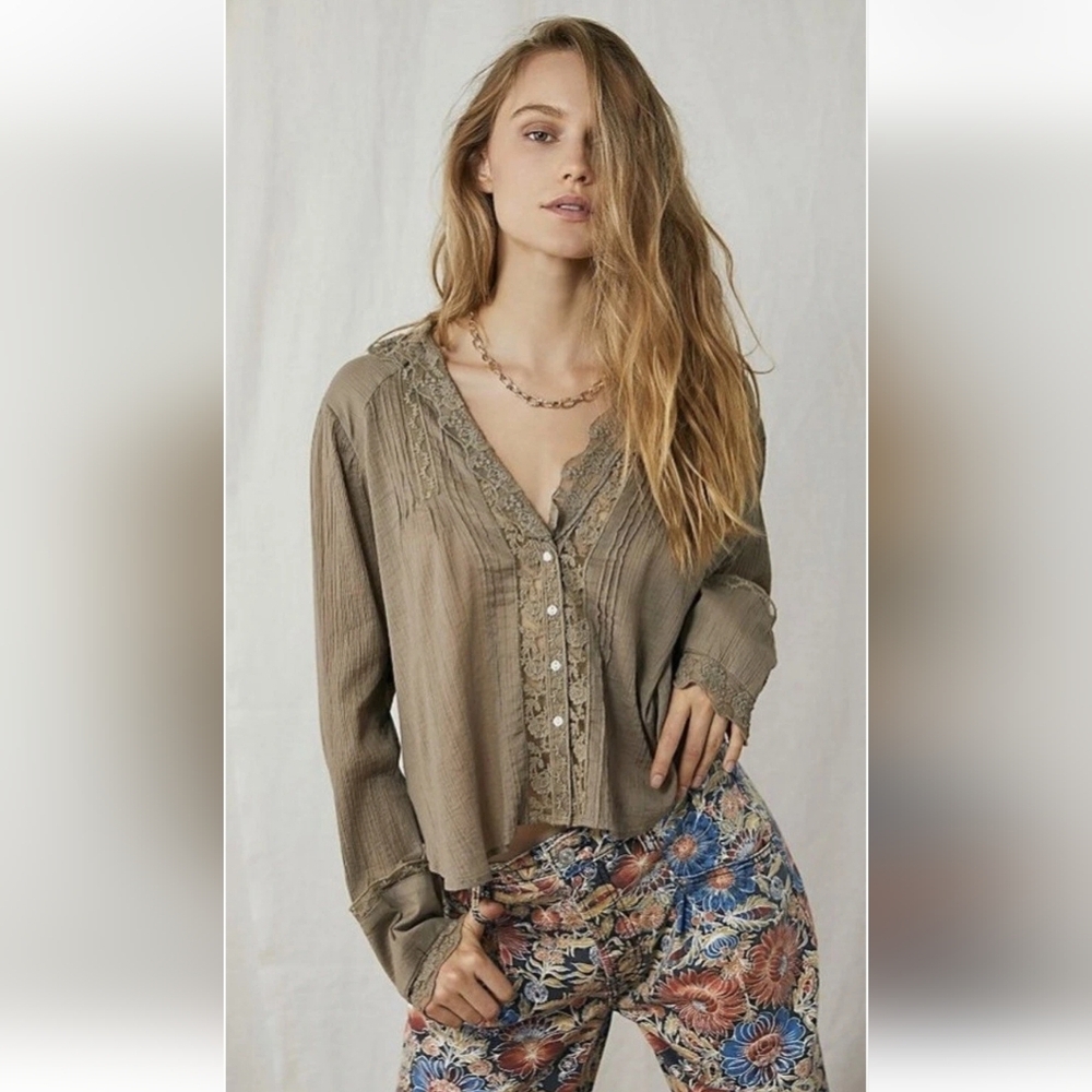 FREE PEOPLE NWT Sz M Clemence Lacy Button Down Top Taupe Green